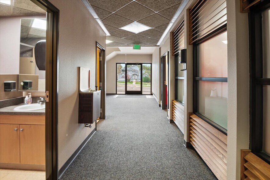 More Photos Of 2850 W Serendipity Cir, Colorado Springs Medical For Sale