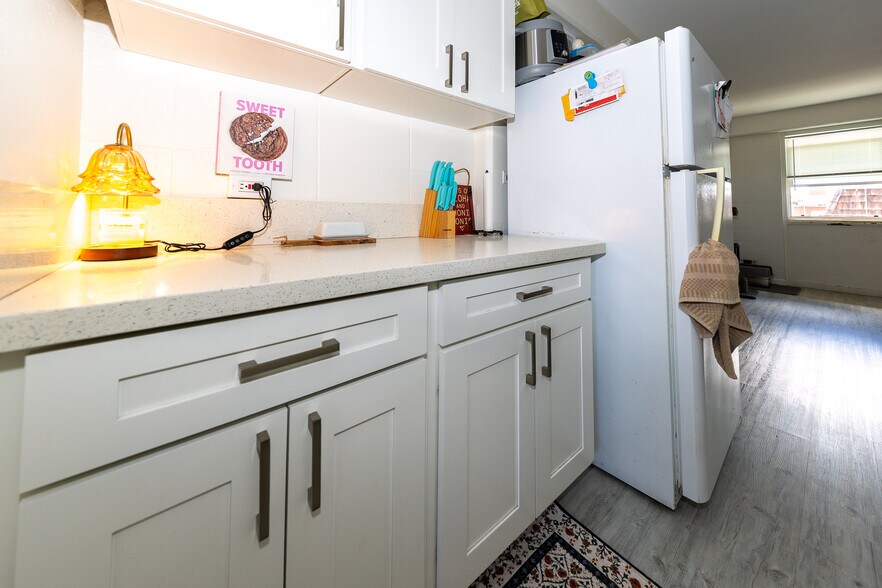 More Photos Of 3427 Waialae Ave, Honolulu Storefront Retail Residential For Sale