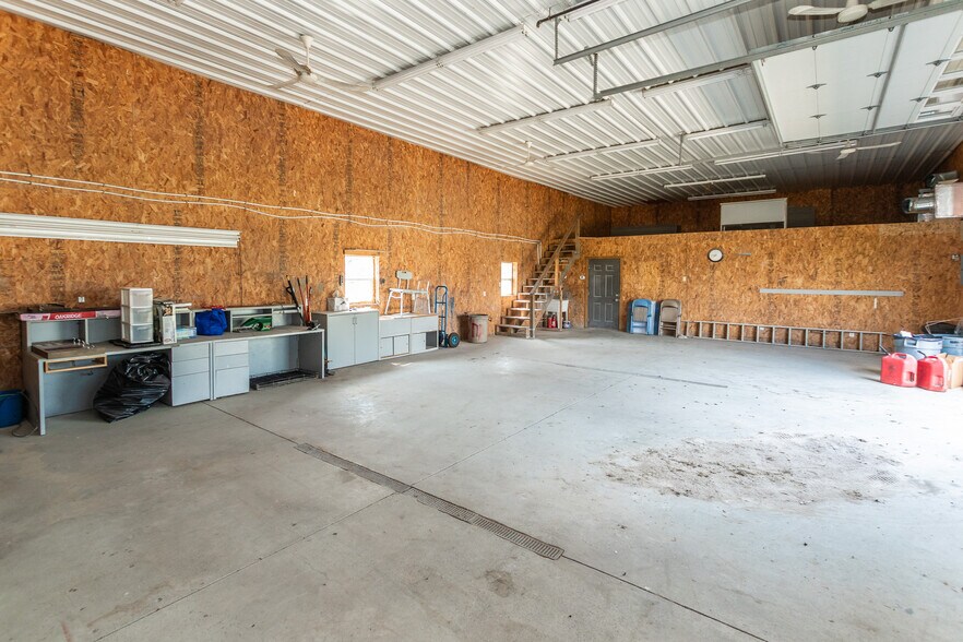 More Photos Of 288 W Brookville Rd, Fountaintown Office For Lease