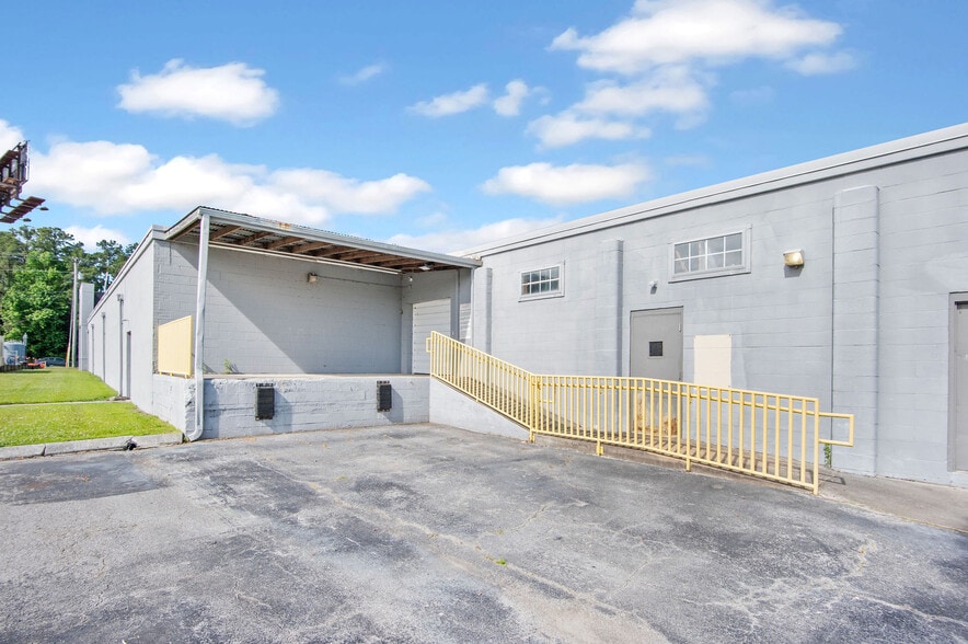 More Photos Of 2153 Lejeune Blvd, Jacksonville Freestanding For Sale
