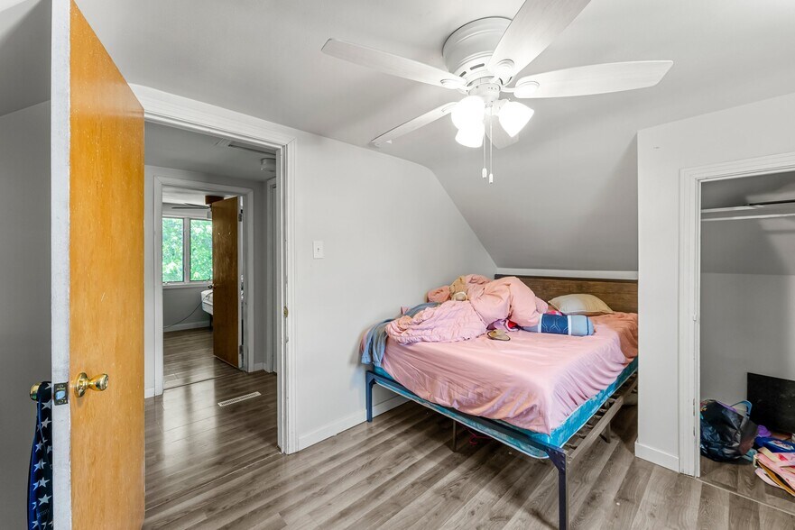 More Photos Of 820 N 6th St, Montevideo Apartments For Sale