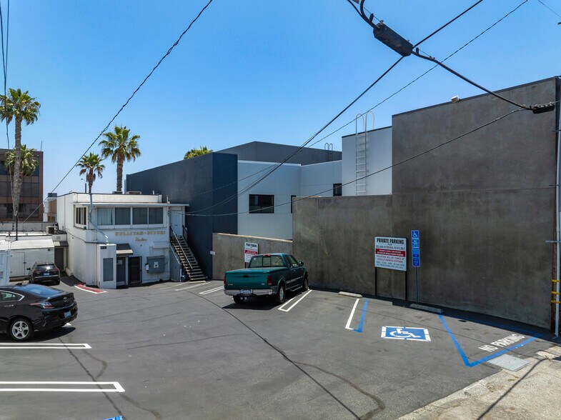 More Photos Of 2101 Wilshire Blvd, Santa Monica Medical For Sale