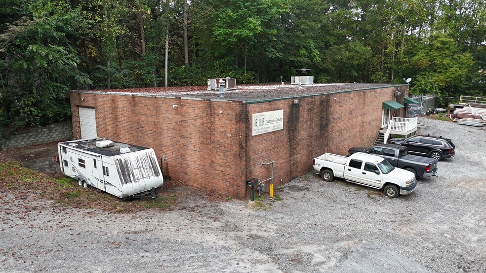 Primary Photo Of 1525 9th Ave SE, Hickory Warehouse For Sale