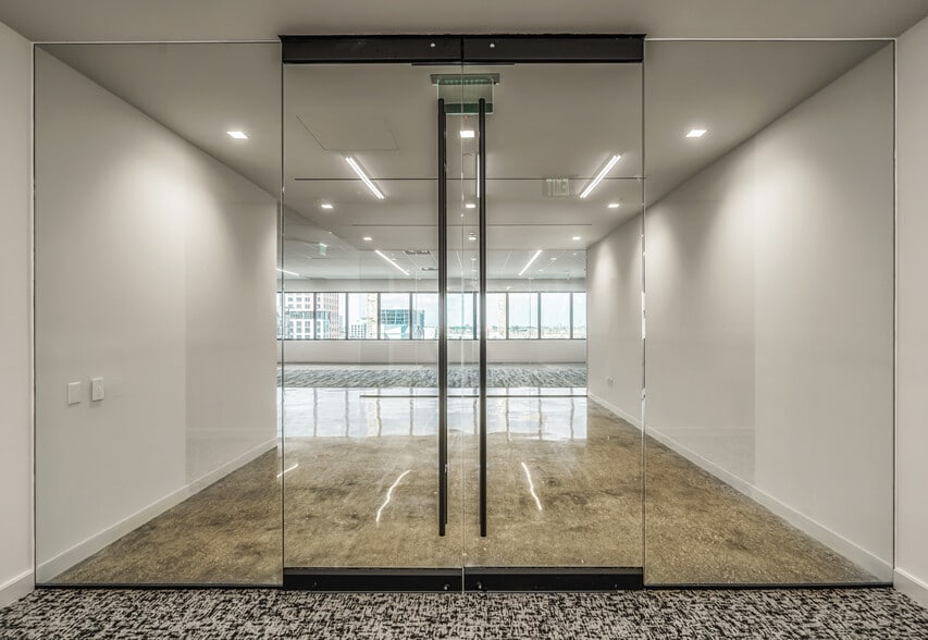 More Photos Of 2916 N Miami Ave, Miami Office For Lease