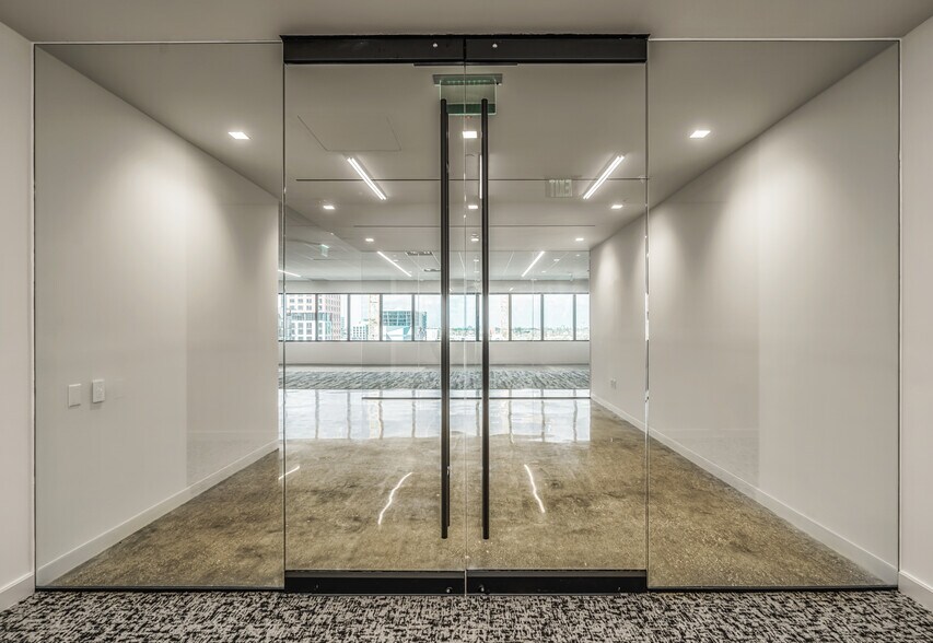 More Photos Of 2916 N Miami Ave, Miami Office For Lease