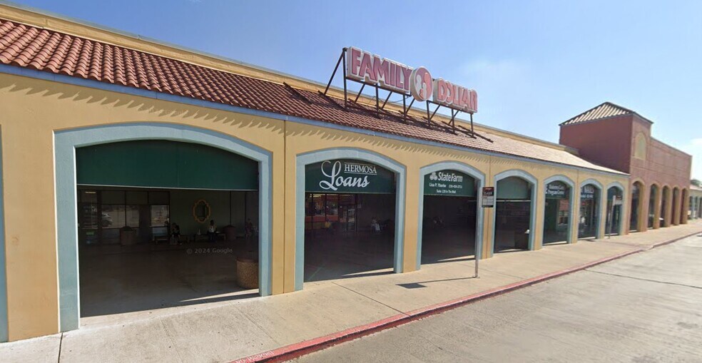 More Photos Of 803 Castroville Rd, San Antonio Unknown For Lease