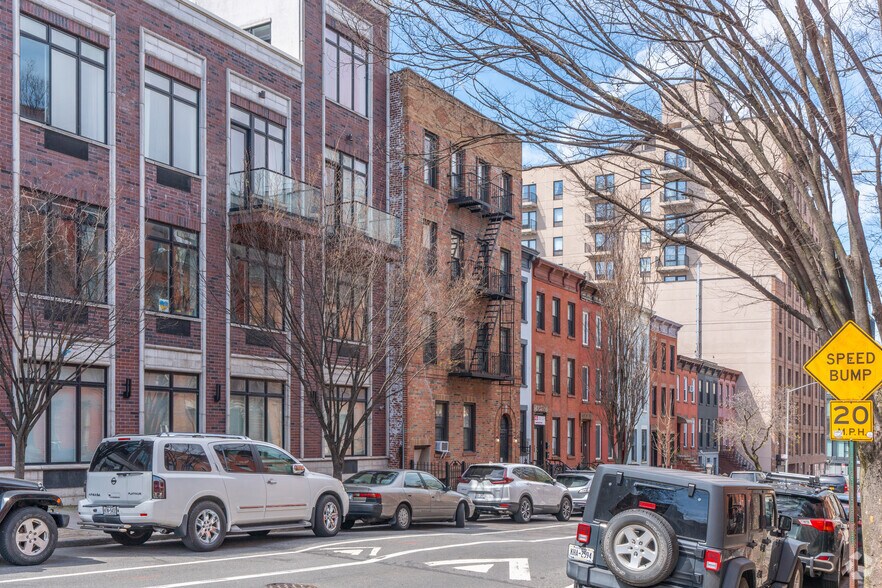More Photos Of 174 15th St, Brooklyn Apartments For Sale
