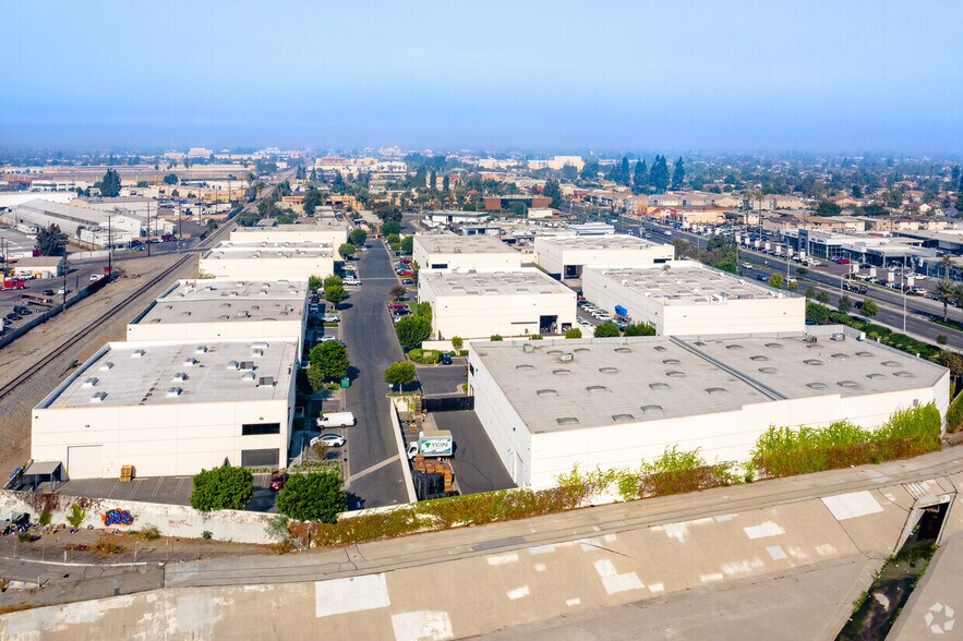 More Photos Of 9848 Firestone Blvd, Downey Unknown For Lease