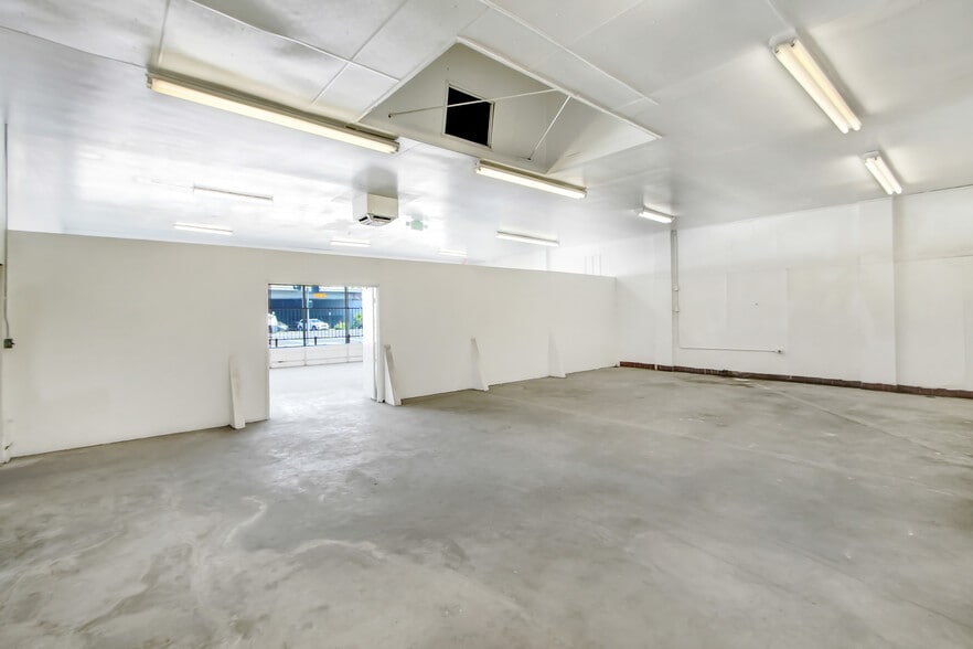 More Photos Of 2396 E Steel Rd, Colton Warehouse For Lease