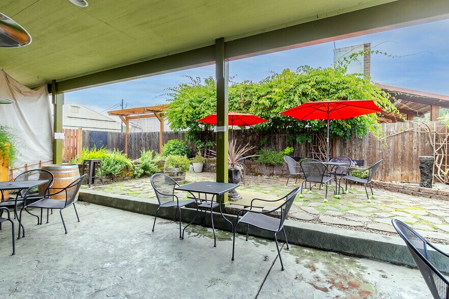 More Photos Of 14836 OR-38, Elkton Restaurant For Sale
