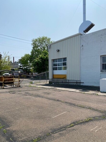 More Photos Of 145 Hamilton St, New Haven Manufacturing For Sale