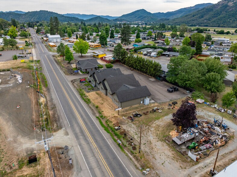 More Photos Of 209 S Old Pacific Hwy, Myrtle Creek Office For Sale