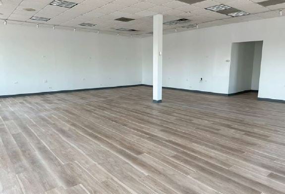 More Photos Of 2400-2410 W Cermak Rd, Chicago Storefront For Lease