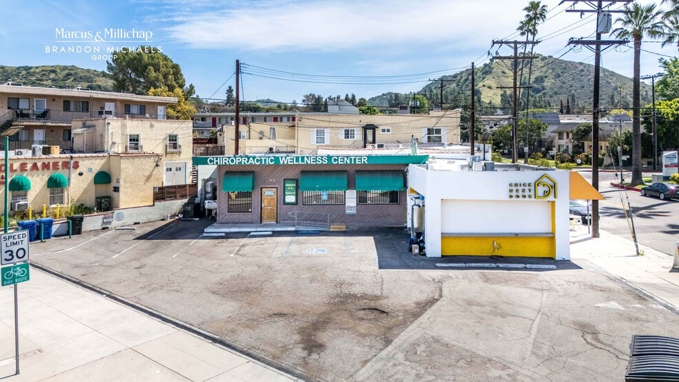 More Photos Of 1600 E Chevy Chase Dr, Glendale General Retail For Sale