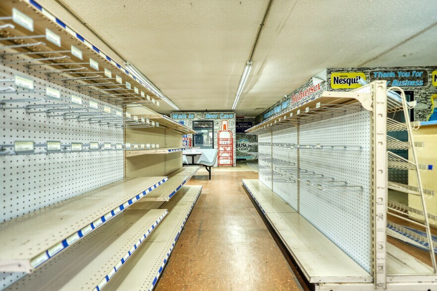 More Photos Of 247 Cannon Dr, Social Circle Restaurant For Sale