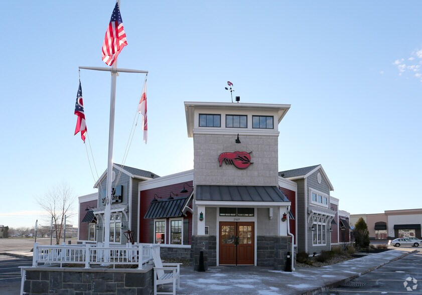 More Photos Of 25615 Brookpark Rd, North Olmsted Restaurant For Sale