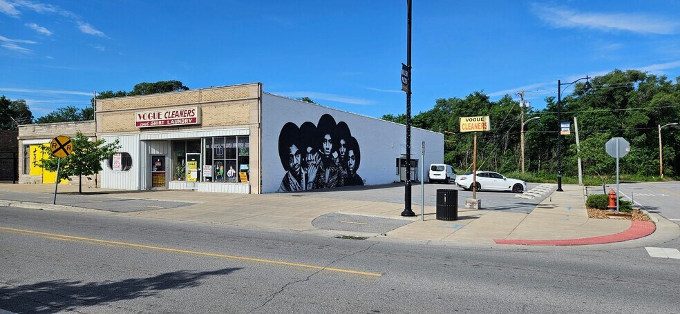 More Photos Of 600-610 Lake St, Gary Storefront For Lease