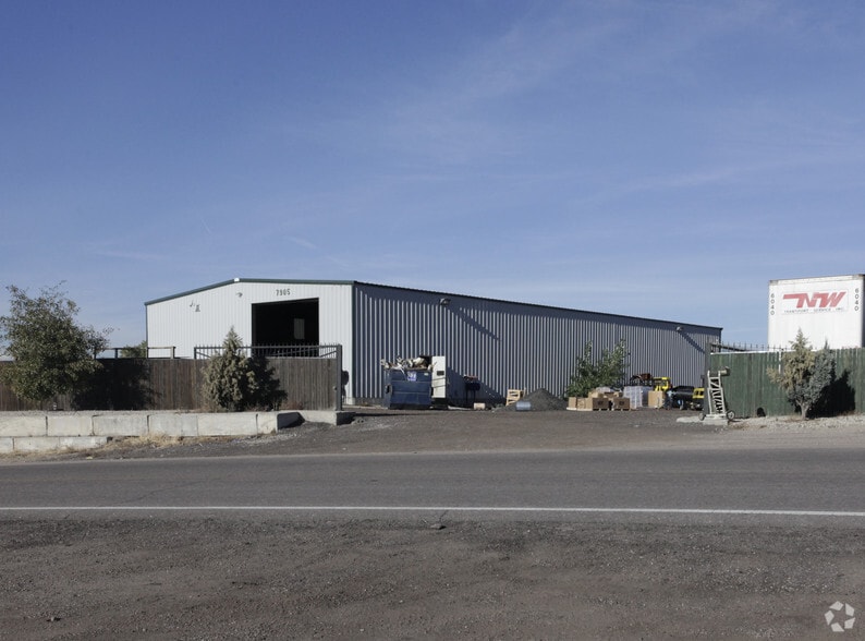 Primary Photo Of 7905 I-76 Service Rd, Commerce City Warehouse For Lease