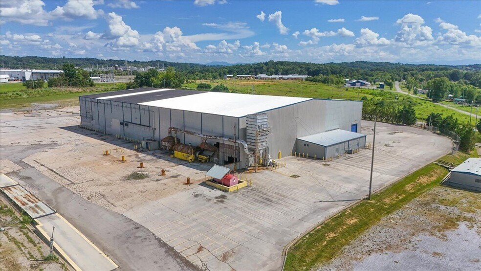 More Photos Of 1230 Pottertown Rd, Midway Distribution For Sale