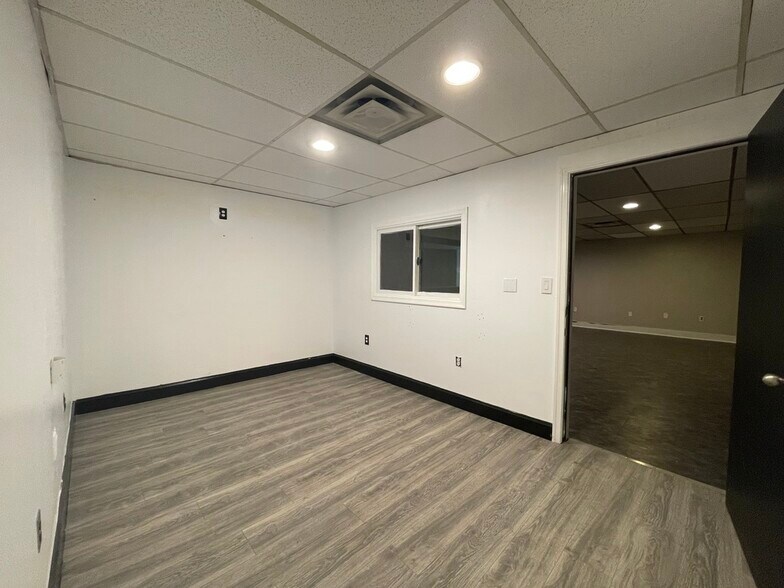 More Photos Of 4719-4731 Stamp Rd, Temple Hills Service For Sale