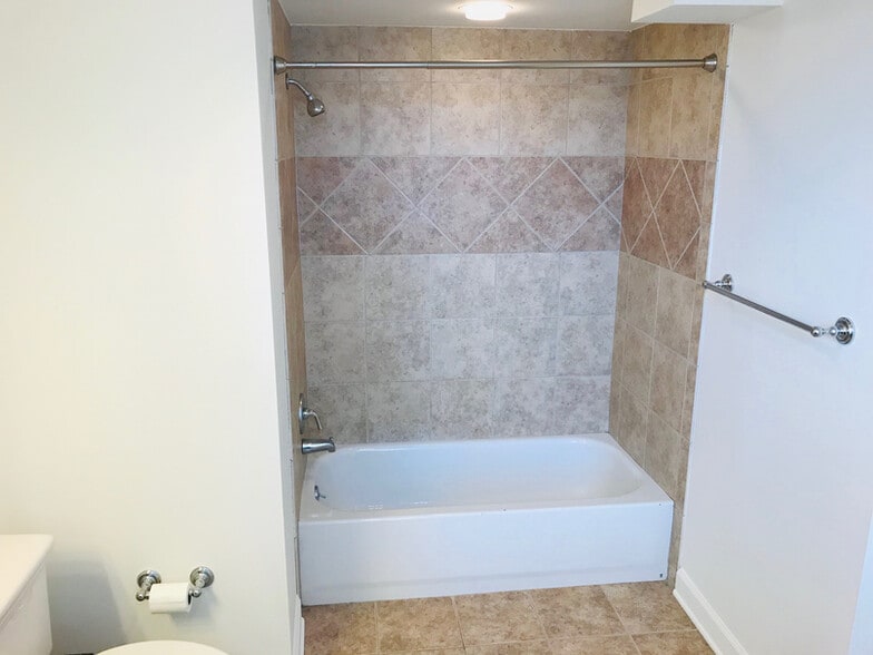 More Photos Of 827 N State St, Jackson Apartments For Sale