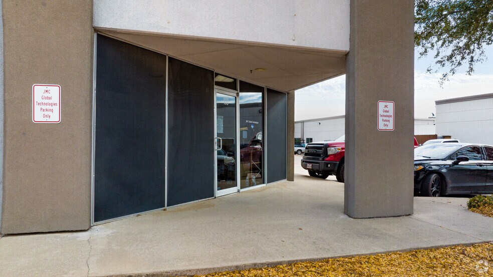 More Photos Of 616 Henrietta Creek Rd, Roanoke Light Distribution For Lease