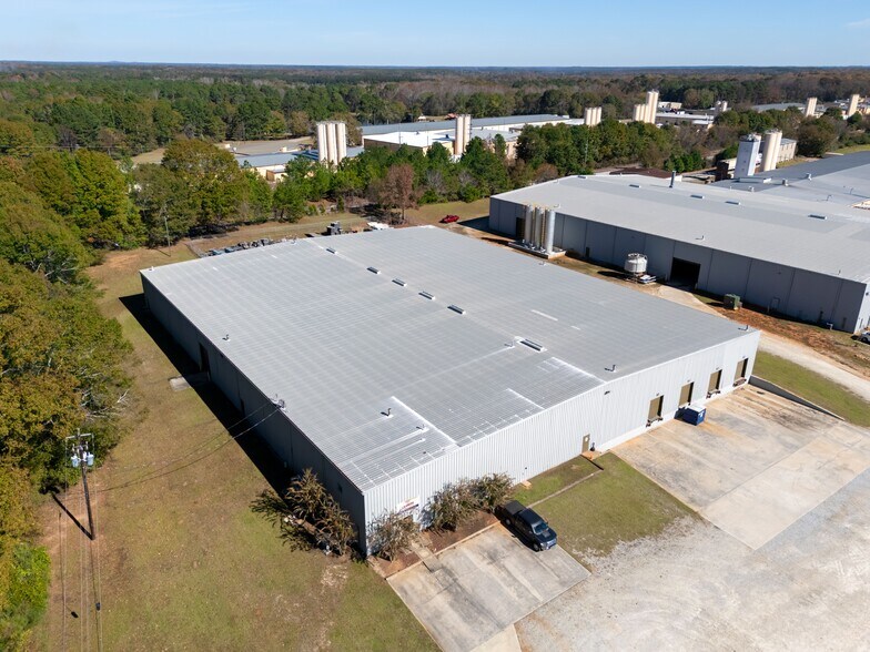 More Photos Of 754 E Hightower Trl, Social Circle Warehouse For Lease