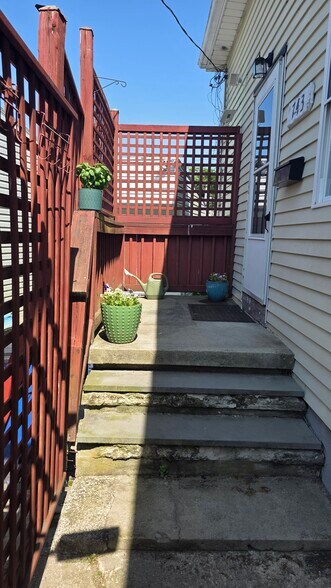 More Photos Of 741 Main Rd & 2 Haskins Rd, Tiverton Storefront Retail Residential For Sale