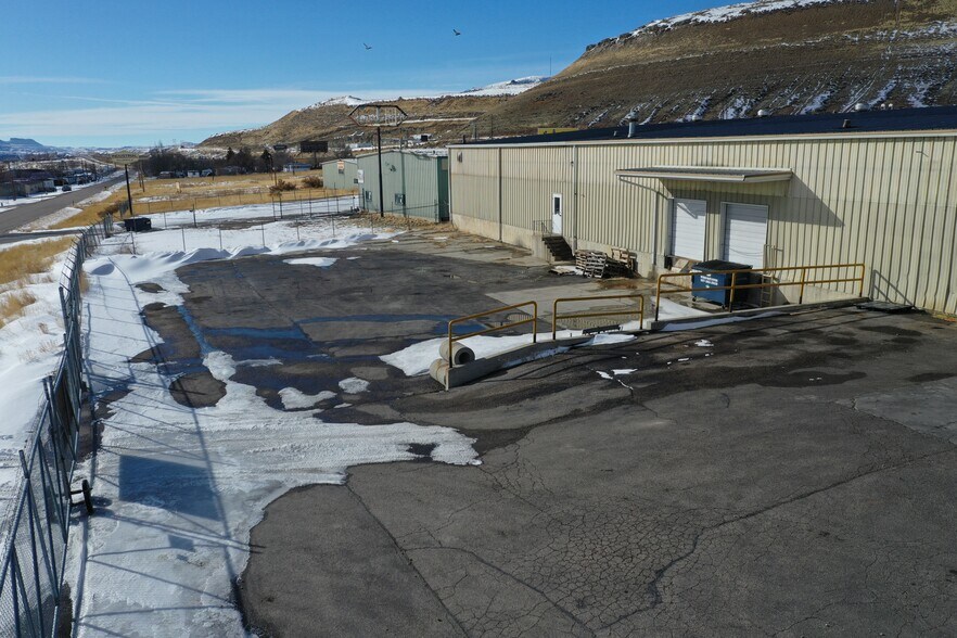 More Photos Of 38 Purple Sage Rd, Rock Springs Industrial For Lease
