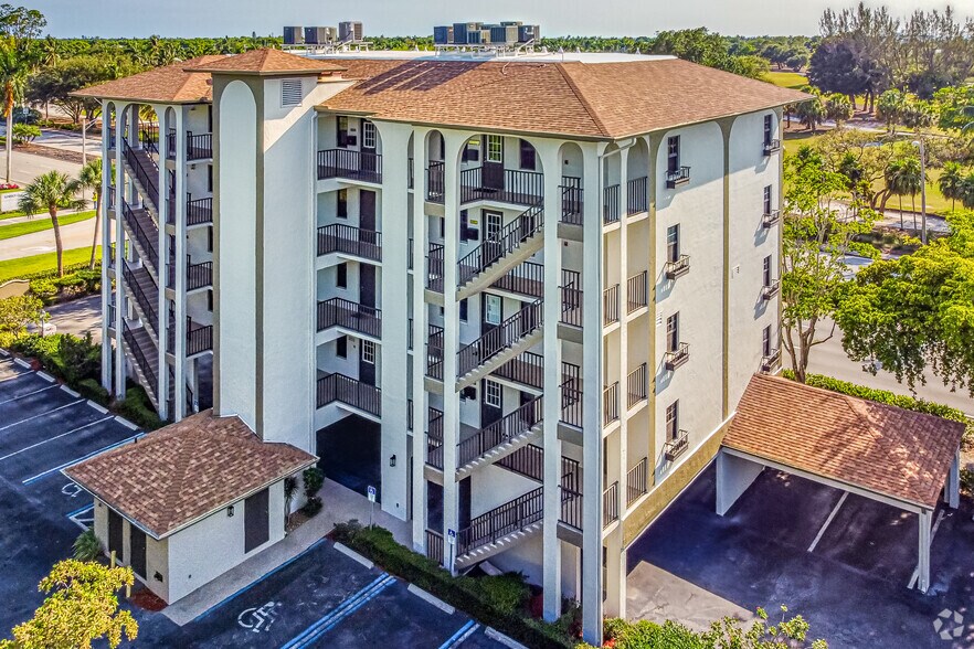 More Photos Of 1000 9th St N, Naples Medical For Lease