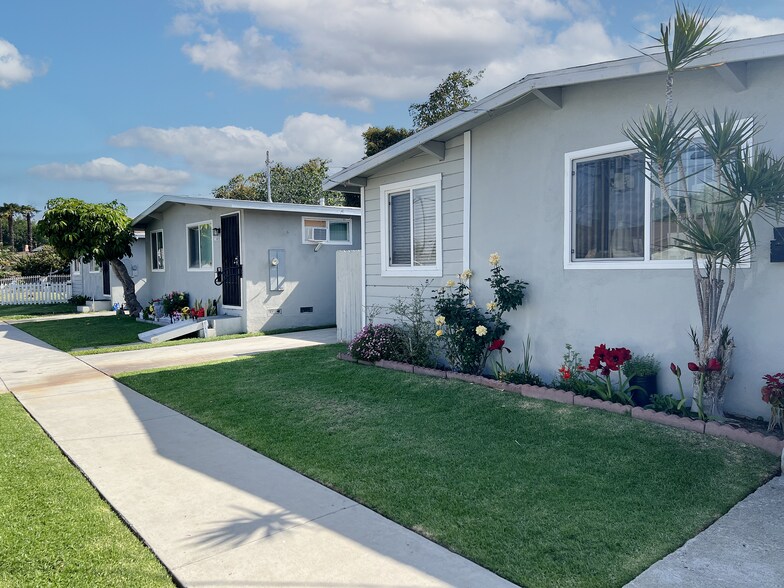 Primary Photo Of 14806-14814 Indiana Ave, Paramount Apartments For Sale