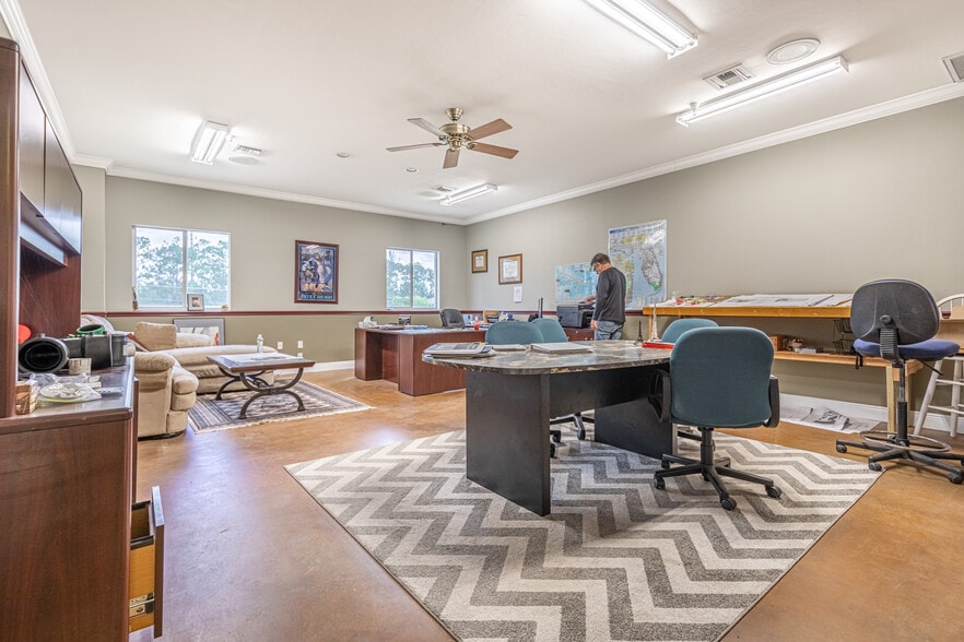 More Photos Of 10951 Harmony Park Dr, Bonita Springs Warehouse For Lease
