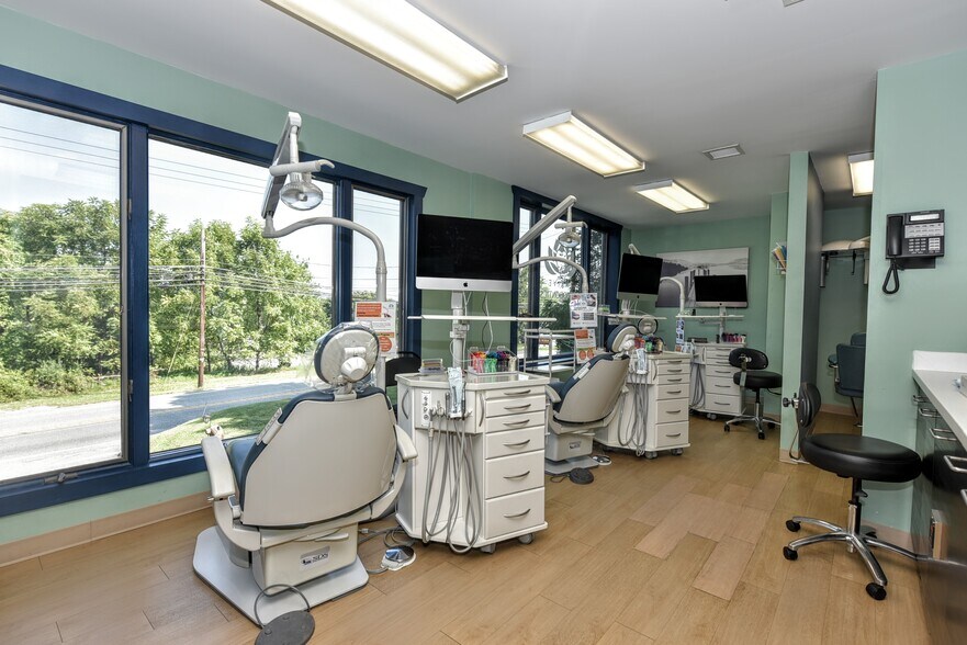 More Photos Of 276 State Rt.94, Vernon Medical For Sale