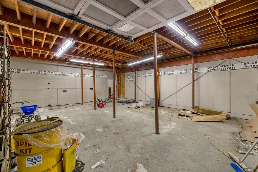 More Photos Of 45 Richards Grove Rd, Quaker Hill Service For Sale