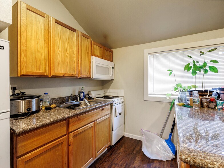 More Photos Of 4848 NE 99th Ave, Portland Apartments For Sale