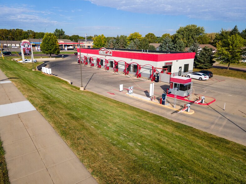 More Photos Of 4916 S Marion Rd, Sioux Falls Carwash For Sale