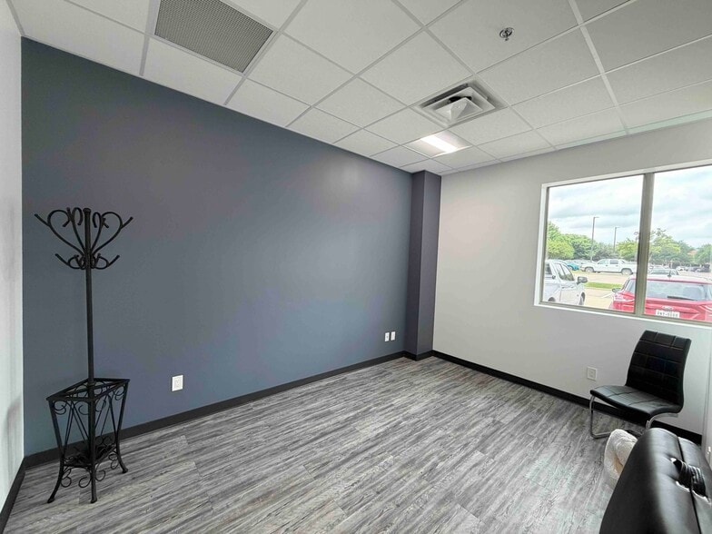 More Photos Of 4601 Old Shepard Place, Plano Medical For Sale
