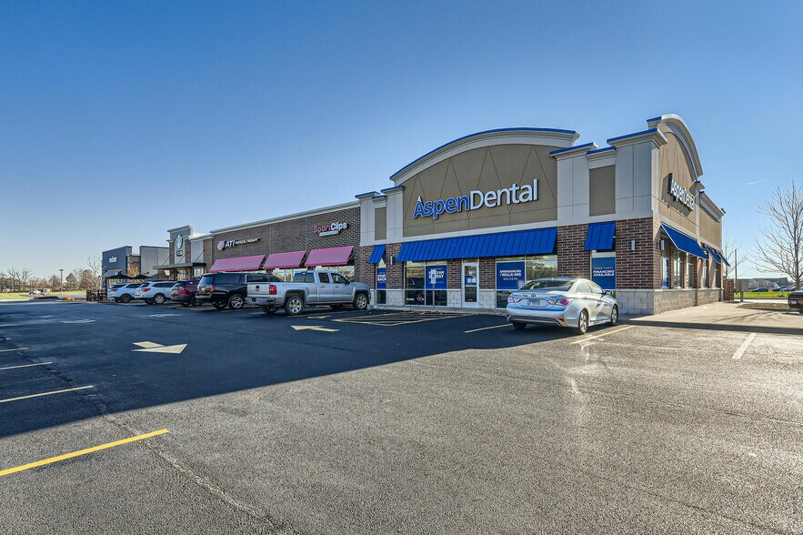 More Photos Of 11525 US Highway 14, Woodstock General Retail For Lease
