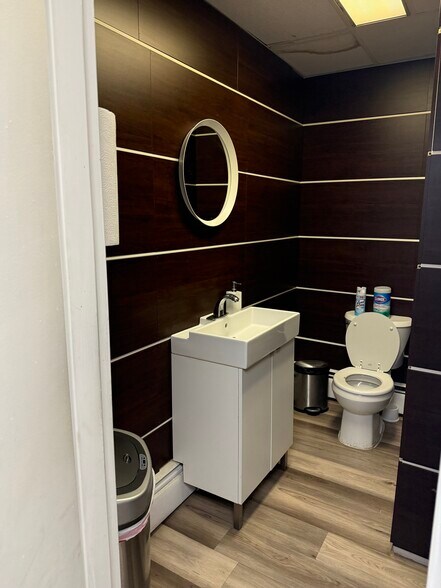 More Photos Of 245 Engle St, Englewood Coworking Space