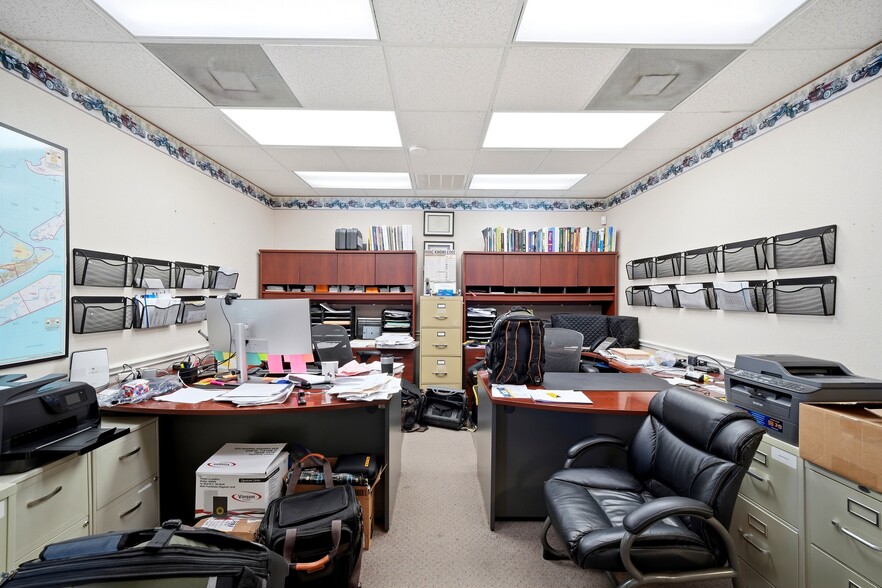 More Photos Of 1309 Illinois Ave, South Houston Warehouse For Sale