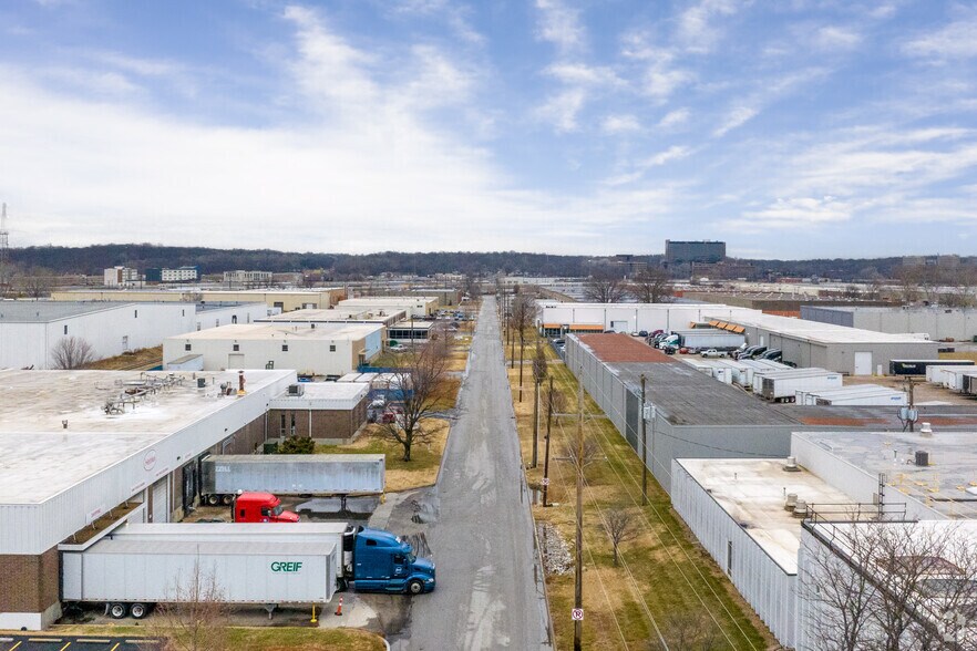 More Photos Of 1446 Taney St, North Kansas City Distribution For Lease