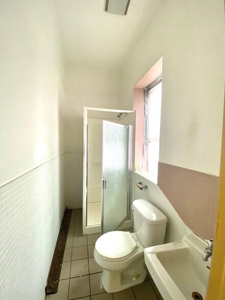 More Photos Of 1159 Flatbush Ave, Brooklyn General Retail For Sale