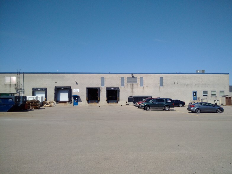 More Photos Of 554 Parkside Dr, Waterloo Warehouse For Lease
