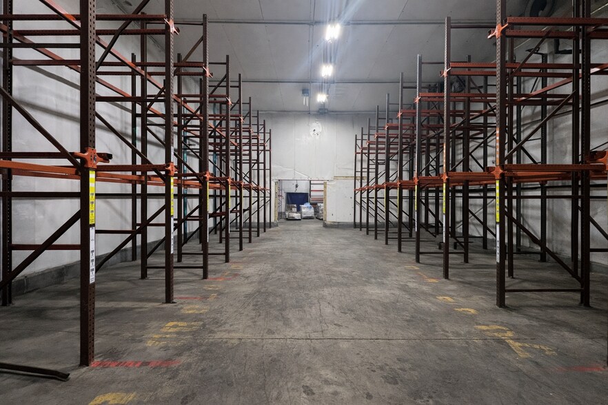 More Photos Of 432 N Royal St, Jackson Warehouse For Lease