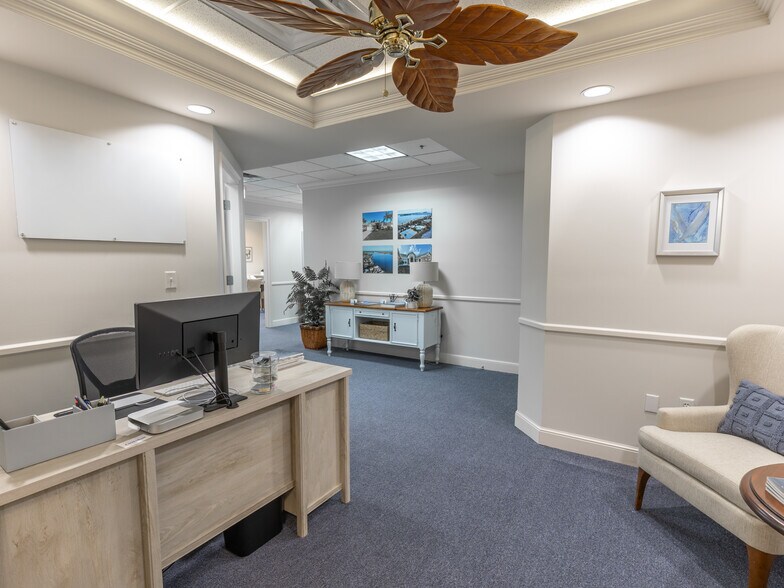 More Photos Of 1555 Indian River Blvd, Vero Beach Medical For Lease