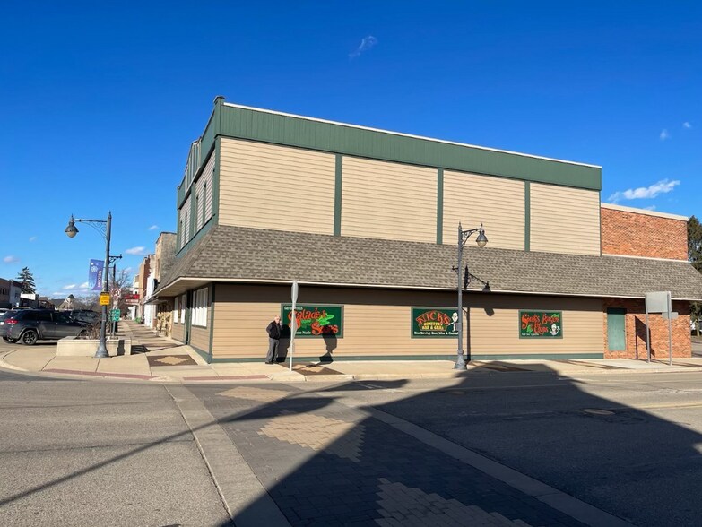 More Photos Of 102 N Saginaw St, Durand Restaurant For Sale