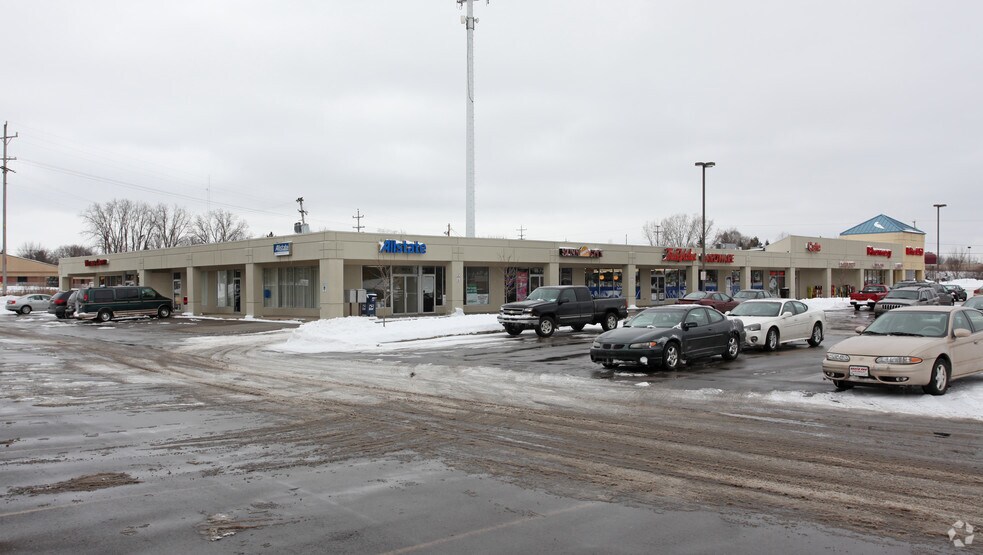More Photos Of 1575-1589 Haslett Rd, Haslett Freestanding For Lease