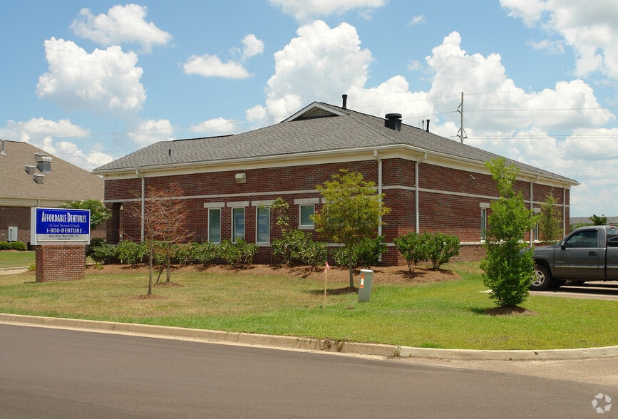 More Photos Of 128 River View Dr, Flowood Medical For Sale