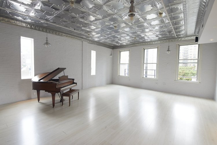 More Photos Of 447 W 36th St, New York Loft Creative Space For Sale