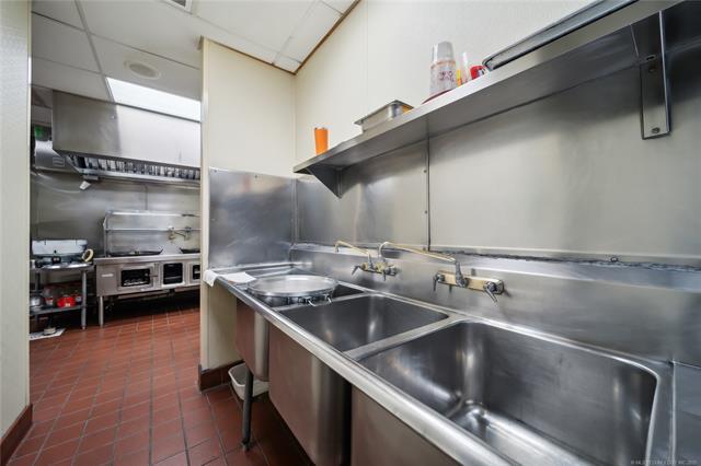 More Photos Of 109 S Cincinnati Ave, Tulsa Fast Food For Sale